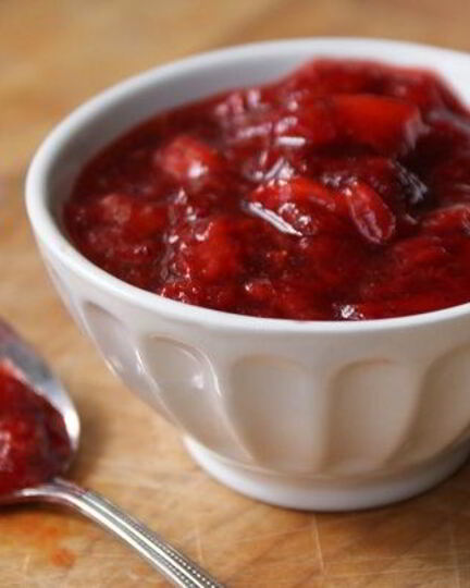 Рецепт варенья из клубники на сковороде