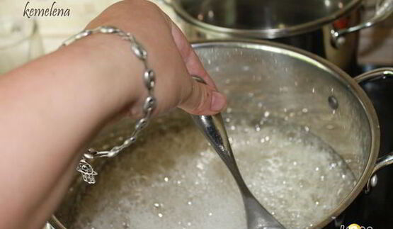 варенье из красно-желтой черешни с орехами