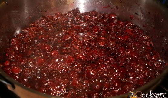 вишневое варенье с косточками на зиму