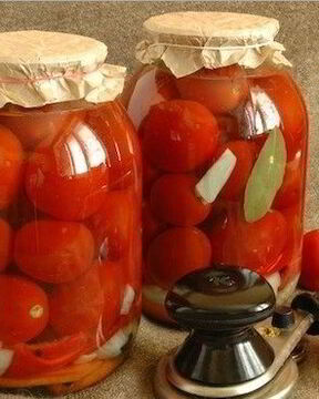 Засолка помидоров с луком на зиму