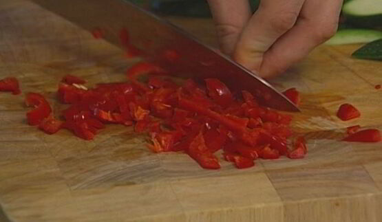 брускетта из цукини со шпинатом