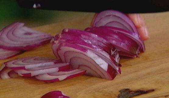 брускетта с красной фасолью и сладким перцем