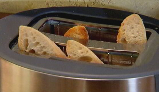 брускетта с красной фасолью и сладким перцем