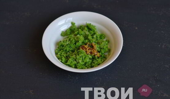 брускетта с зеленым горошком