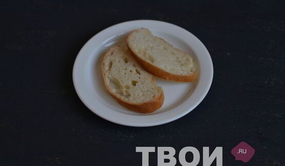 брускетта с зеленым горошком