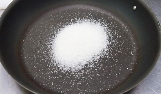 брускетты с клубникой и маскарпоне