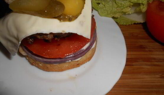 большой чизгамбургер