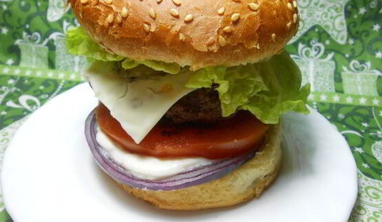 большой чизгамбургер