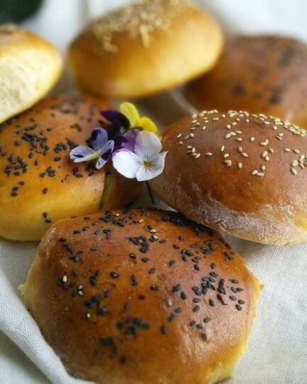 Рецепт булочек для бургеров и капустный салат