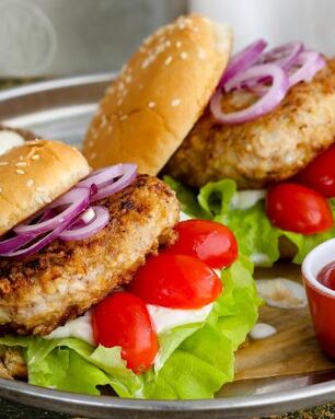 Бургер из курицы и индейки