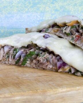 Фишбургер с моцареллой