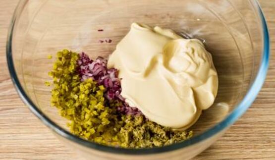 фишбургеры с соусом тартар