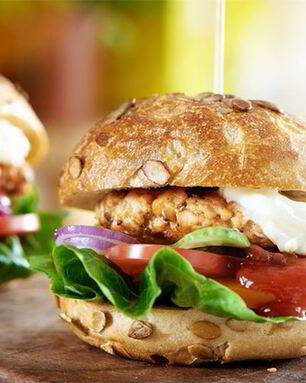 Гамбургер с лососем