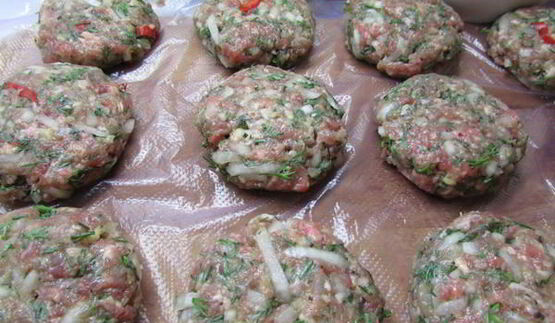 гамбургер в помидорке