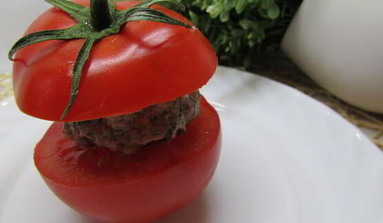 гамбургер в помидорке