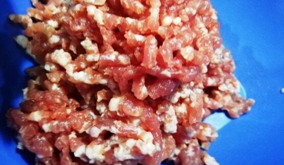 розовый бургер с нежнейшей котлетой