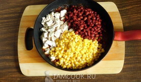 буррито с курицей и фасолью