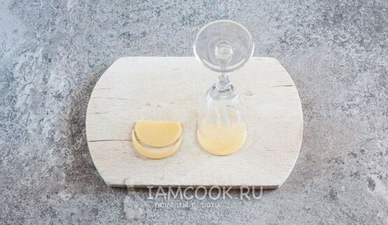 бутерброд обезьяна с сыром и колбасой