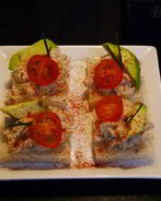 Бутерброды с тунцом и авокадо