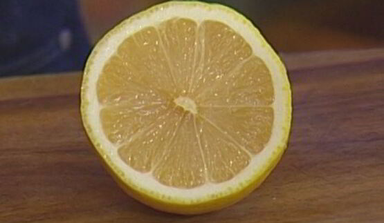 бутерброды с ветчиной, помидорами-гриль и руколой