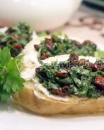 Бутерброды с зеленью и творожным сыром