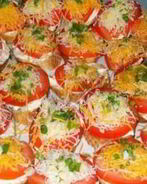 Горячие бутерброды с помидором сыром и чесноком la tartine