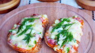 Бутерброды с колбасой