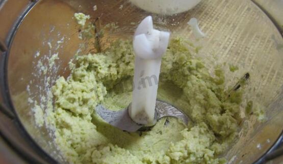 паста из авокадо для бутербродов