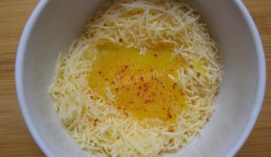 жареные бутерброды с помидорами и сыром