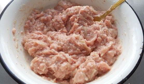 чебуреки с куриным фаршем и сыром