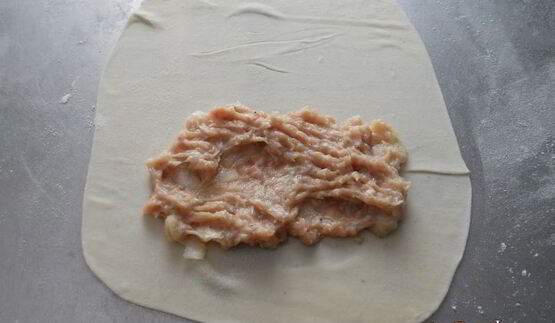 чебуреки с куриным фаршем и сыром