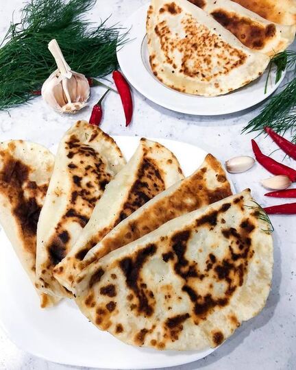 Рецепт чебуреков с мясом и сыром