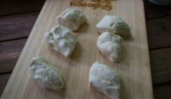 чебуреки с творогом и зеленью