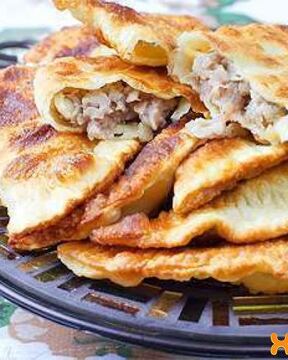 Сочные чебуреки с мясом