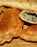 Цельнозерновые чебуреки с начинкой из говядины и шампиньонов