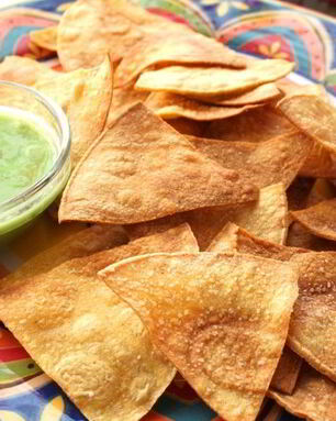 Чипсы начос в духовке