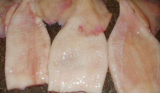 фаршированные кальмары с рисом и яйцом