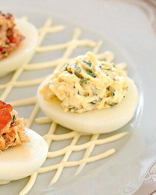 Фаршированные яйца с тремя начинками