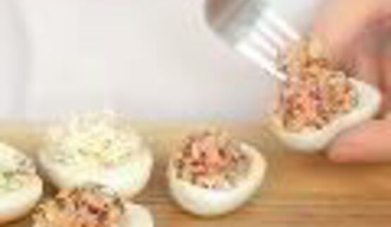 фаршированные яйца с тремя начинками