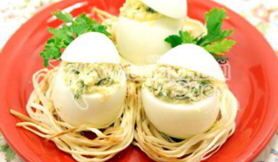 яйца фаршированные гнездышки