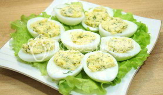 яйца фаршированные красной икрой