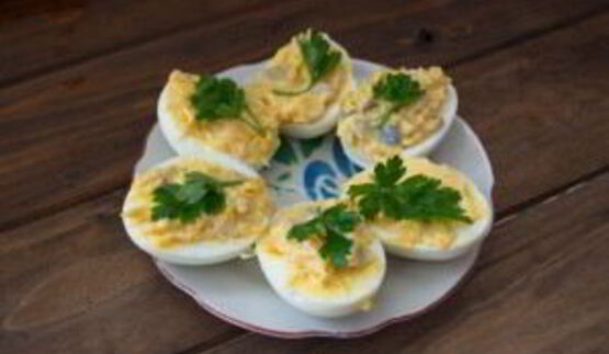 яйца, фаршированные сельдью