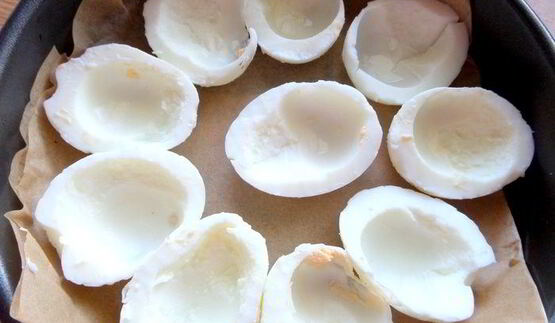 запеченные фаршированные яйца