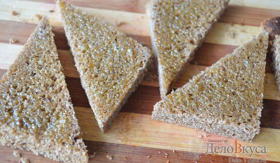 гренки из черного хлеба с кунжутом