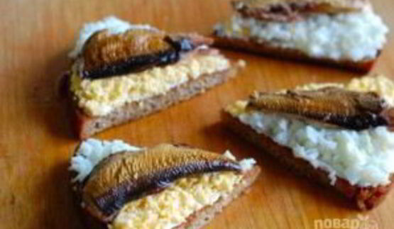 гренки из черного хлеба с яйцом