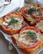 Гренки с помидорами и сыром