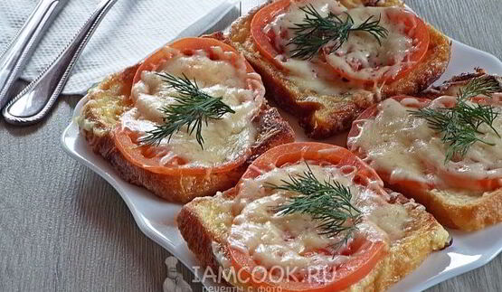 гренки с помидорами и сыром