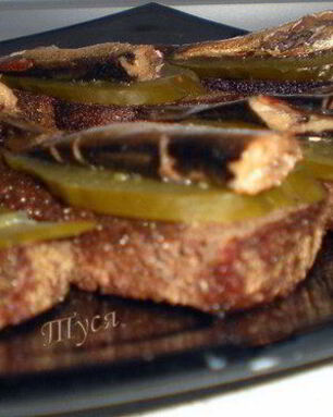 Гренки с шпротами