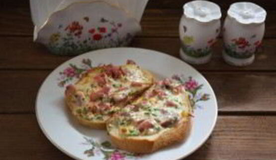 гренки с ветчиной и сыром