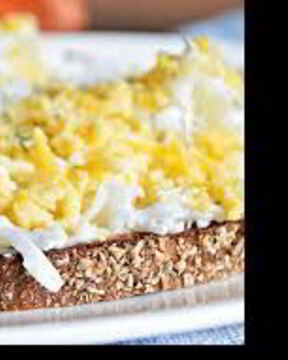 Гренки с яйцом и чесноком